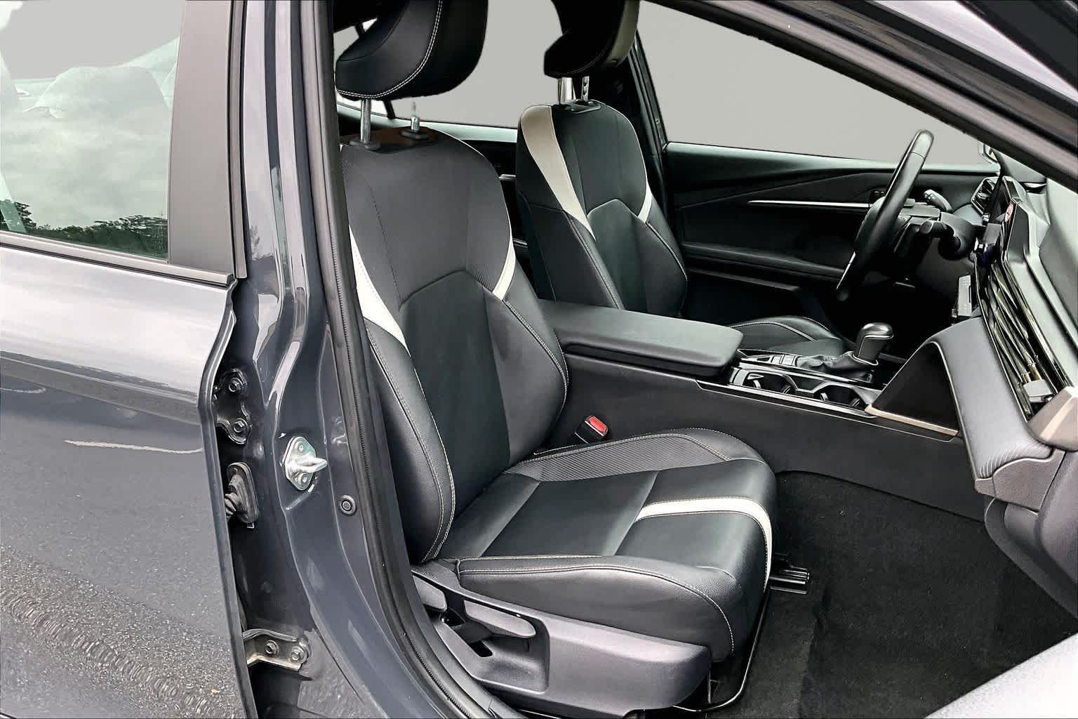 Used 2025 Underground Toyota SE image 9