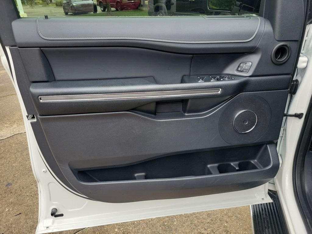 Used 2023 White Ford XLT image 13