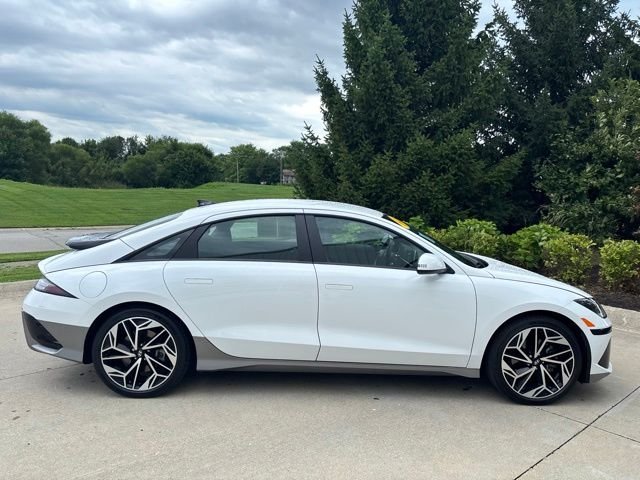 Used 2023 Serenity White Hyundai SEL image 5
