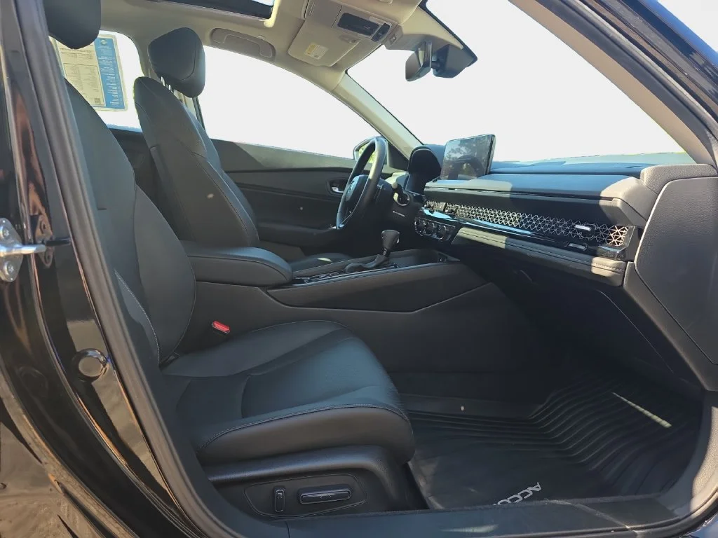 2025 Honda Accord Hybrid EX-L - Photo 19