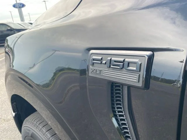 New 2026 Agate Black Metallic Ford XLT image 41