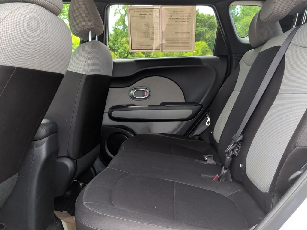 Used 2017 Silver Kia Base image 22