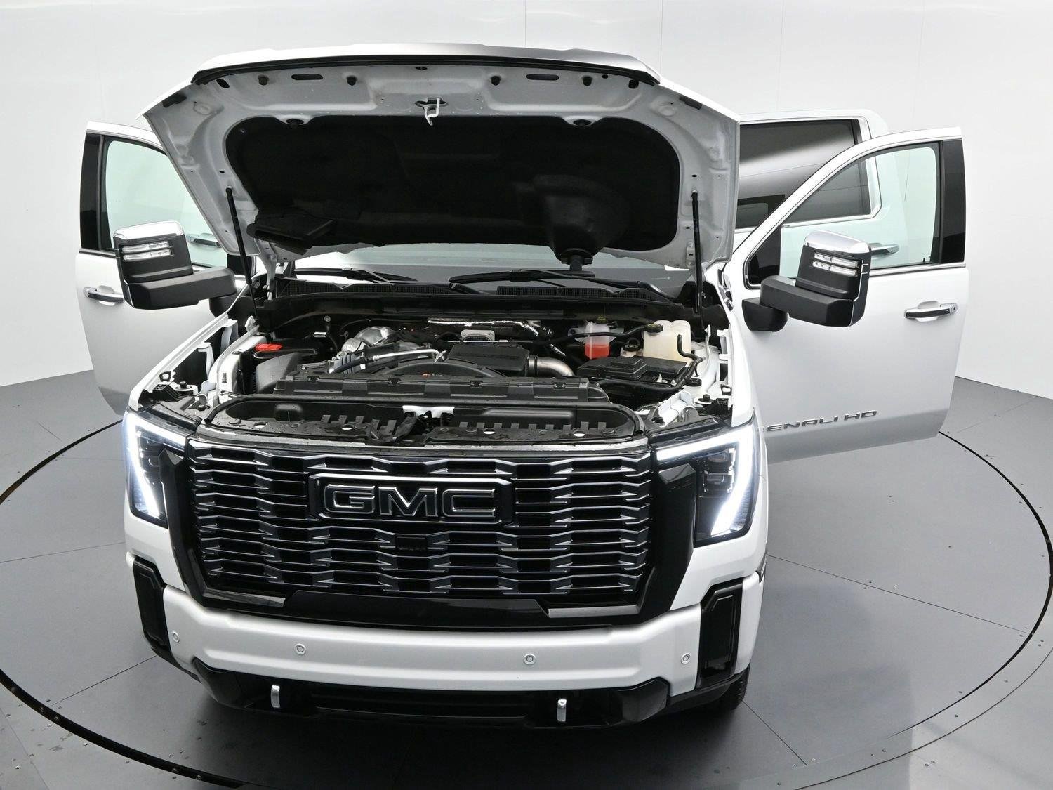 Used 2025 Summit White GMC Denali Ultimate image 43