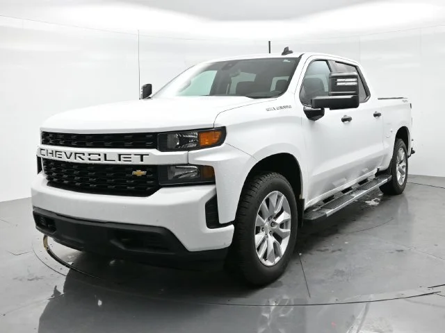 Used 2021 SUMMIT WHITE Chevrolet Custom image 3