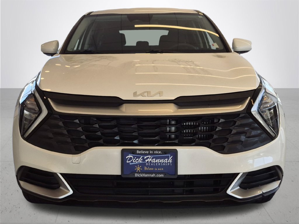 Used 2023 Snow White Pearl Kia LX image 3
