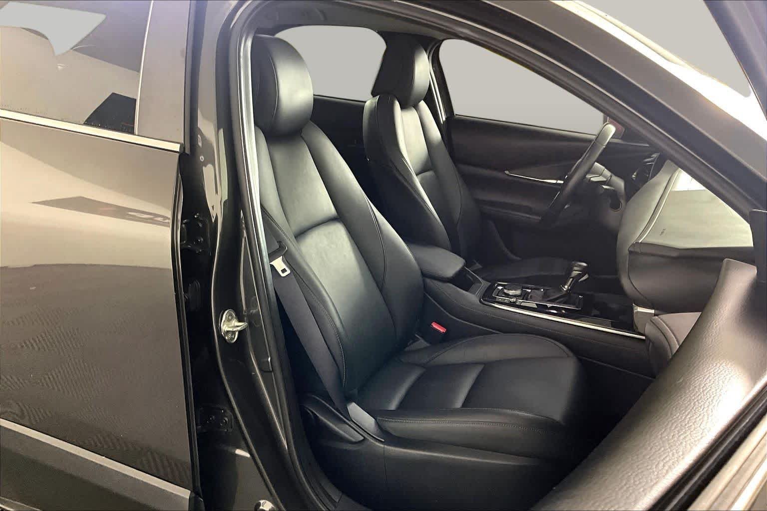 Used 2021 Machine Gray Metallic Mazda Preferred image 9