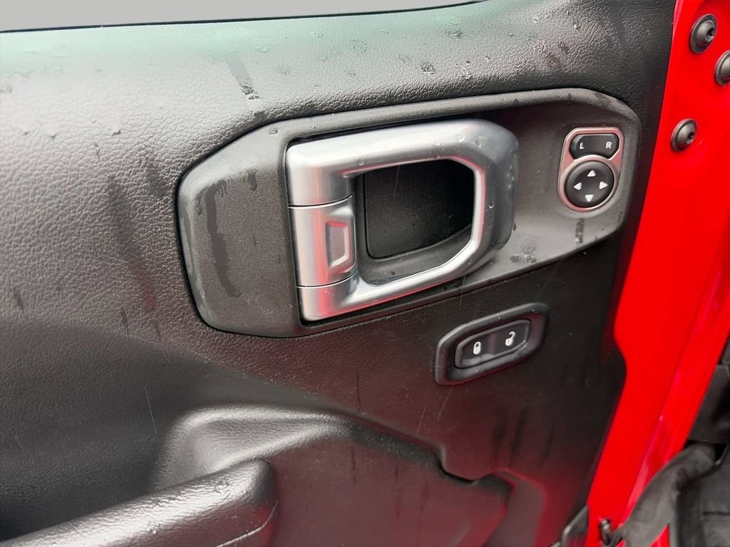 Used 2022 Red Jeep Texas Trail image 14