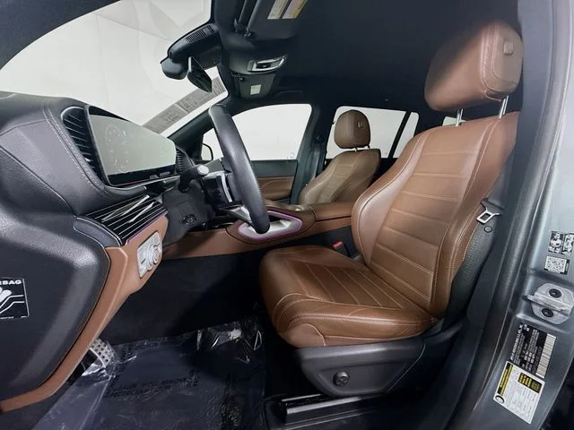 Used 2024  Mercedes-Benz GLS 450 image 11