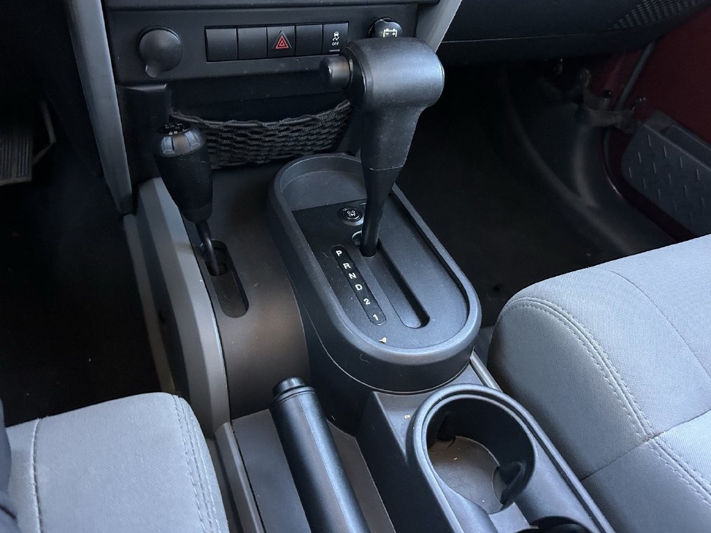 Used 2010  Jeep Unlimited Sport image 29