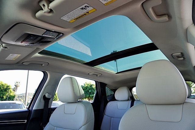 Used 2023 Blue Hyundai SEL Convenience image 17