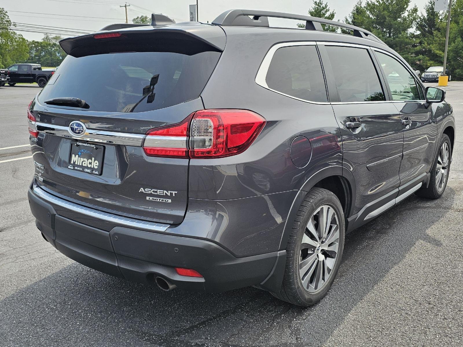 Used 2020 Magnetite Gray Metallic Subaru Limited image 2