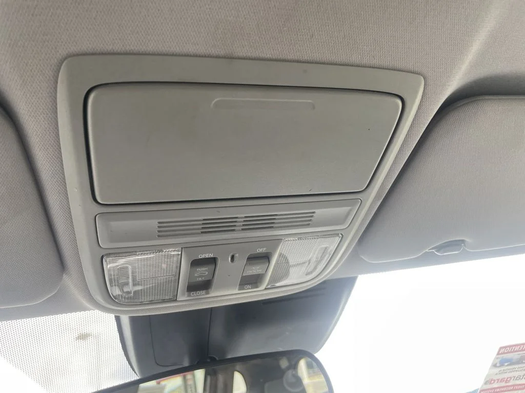 Used 2017 Lunar Silver Metallic Honda EX image 24