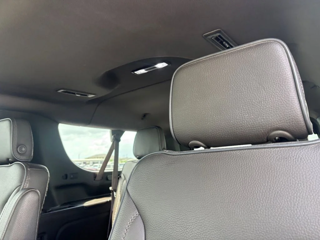 Used 2022 Green GMC Denali image 24