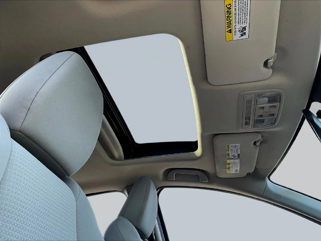 Used 2021  Honda EX image 27