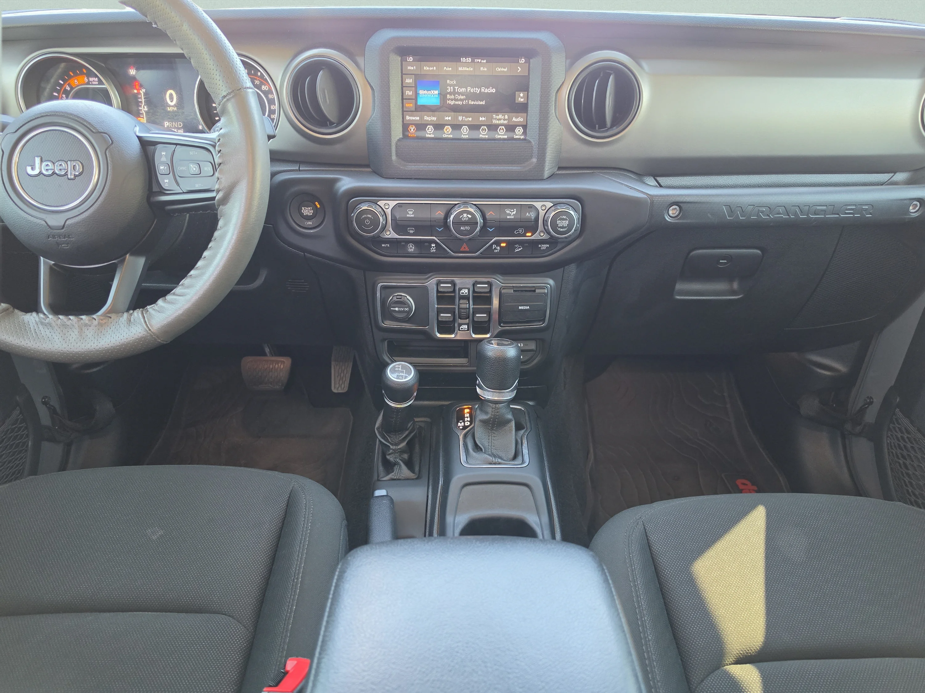 Used 2020 Sting-Gray Clearcoat Jeep Sport S image 22