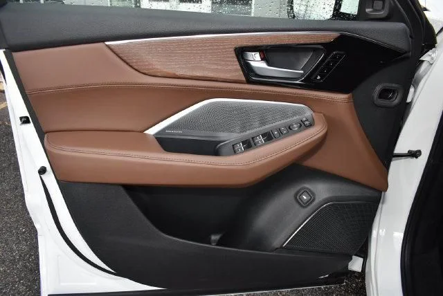 New 2026 Platinum White Pearl Acura Advance Package image 10