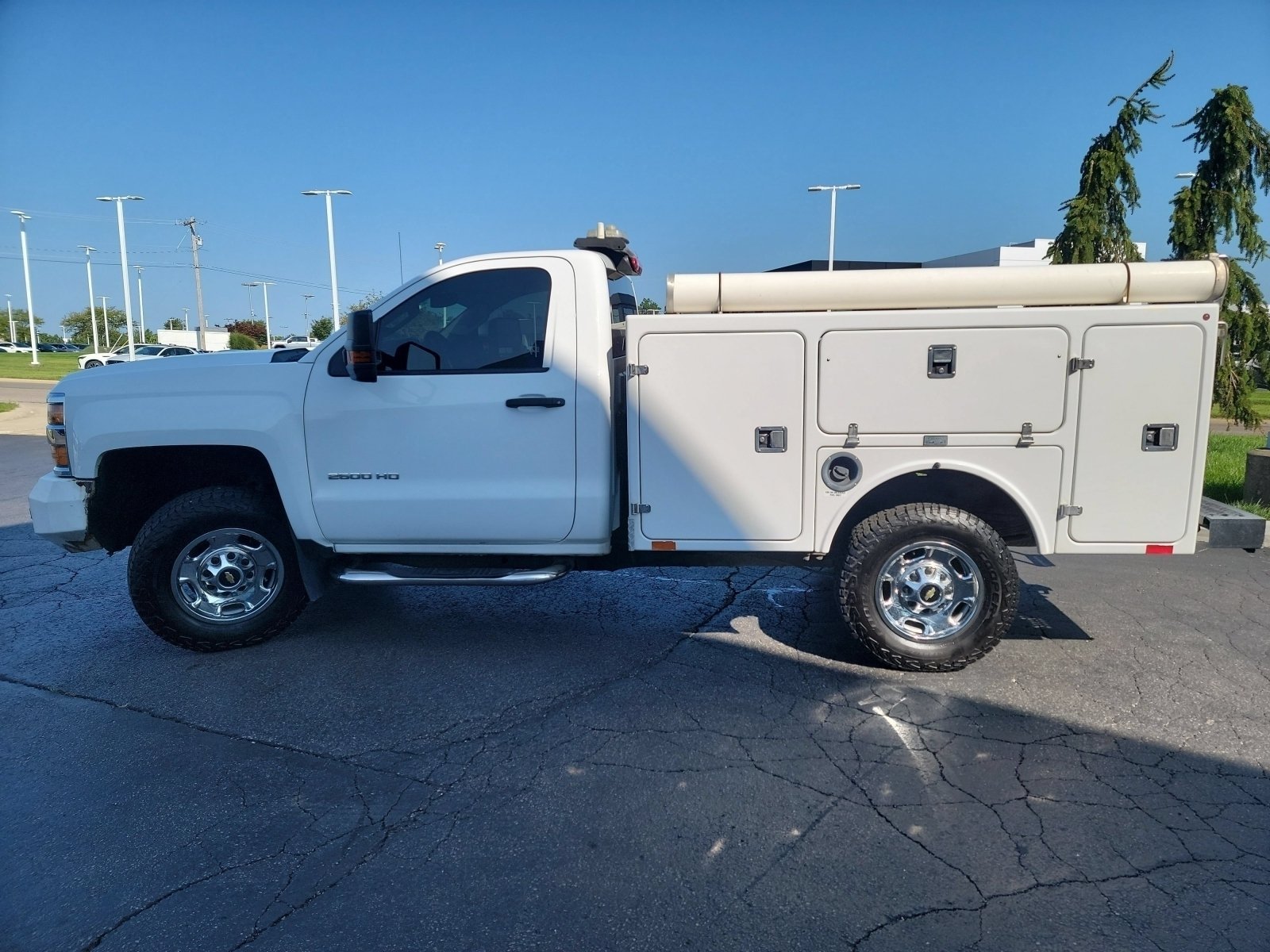 Used 2016 Summit White Chevrolet Work Truck image 4