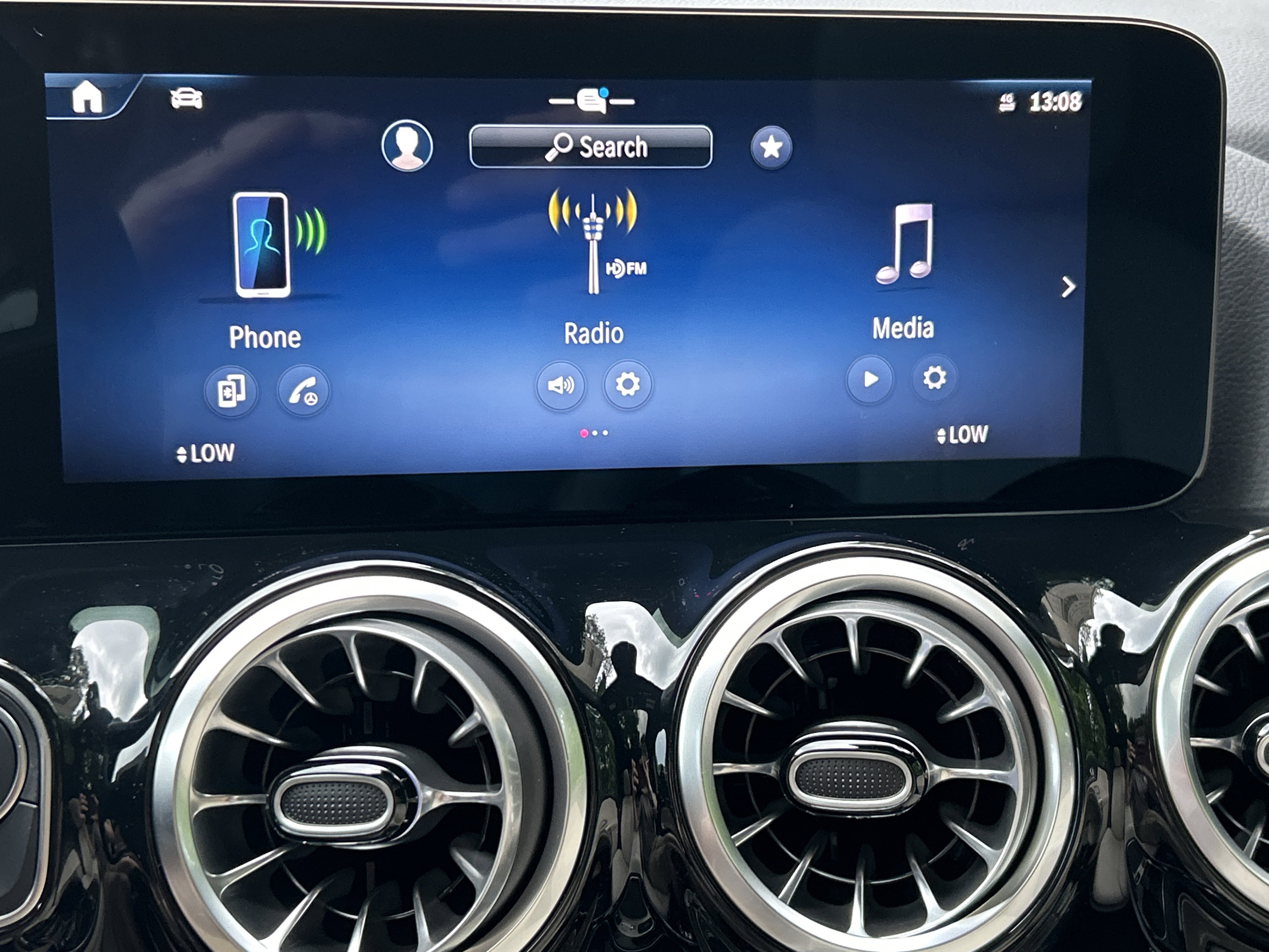 New 2026 Mountain Grey Metallic Mercedes-Benz GLA 250 SUV image 28