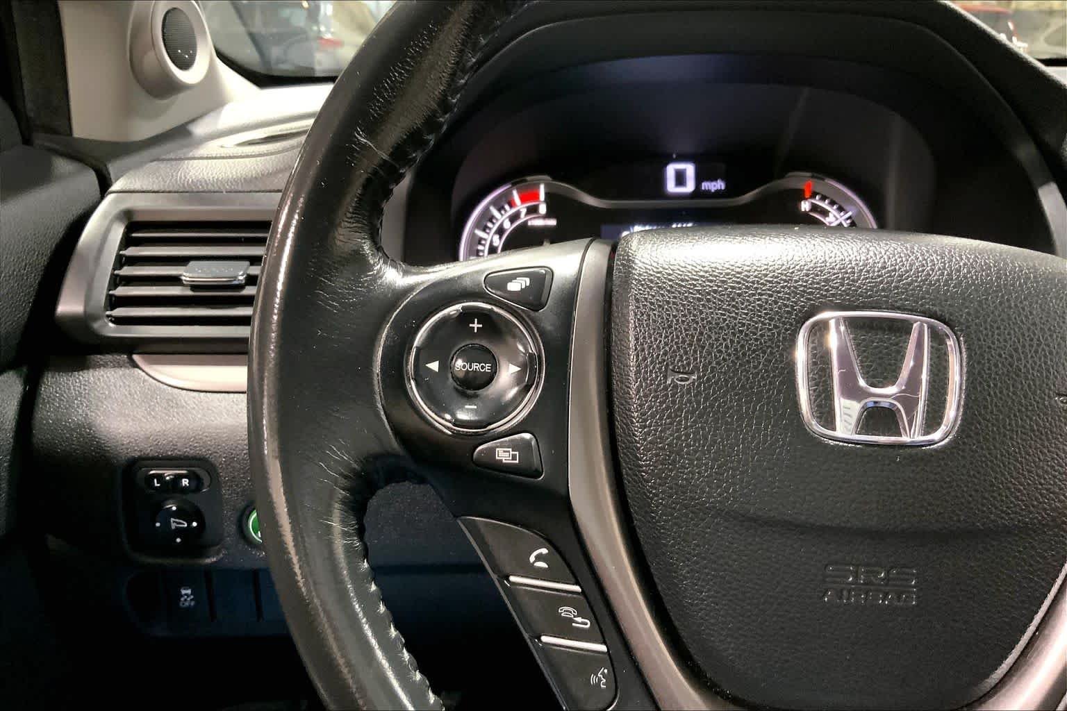 Used 2016 Crystal Black Pearl Honda EX-L image 24