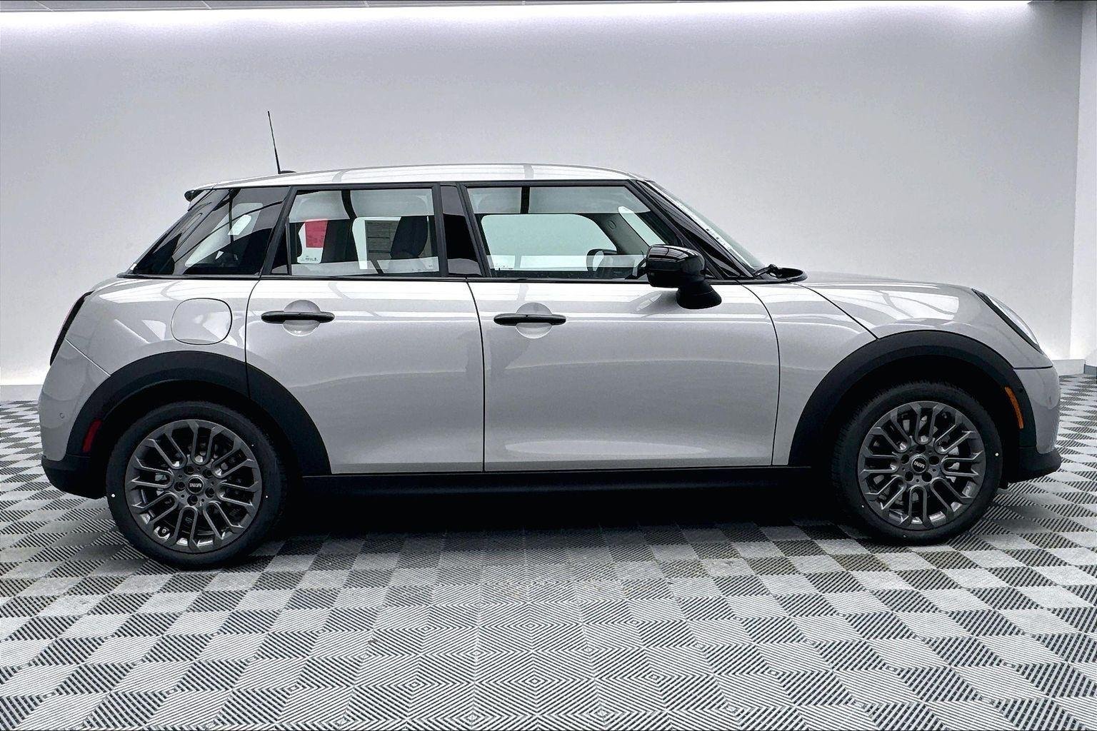 New 2026 Melting Silver III Metallic MINI Cooper image 5