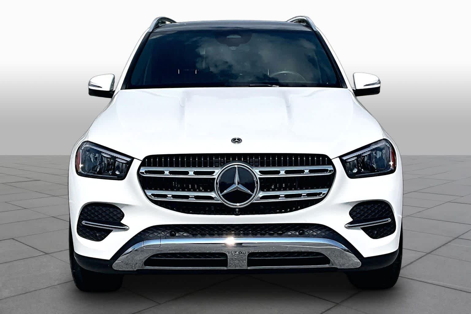 Used 2025 Polar White Mercedes-Benz GLE 450e image 3