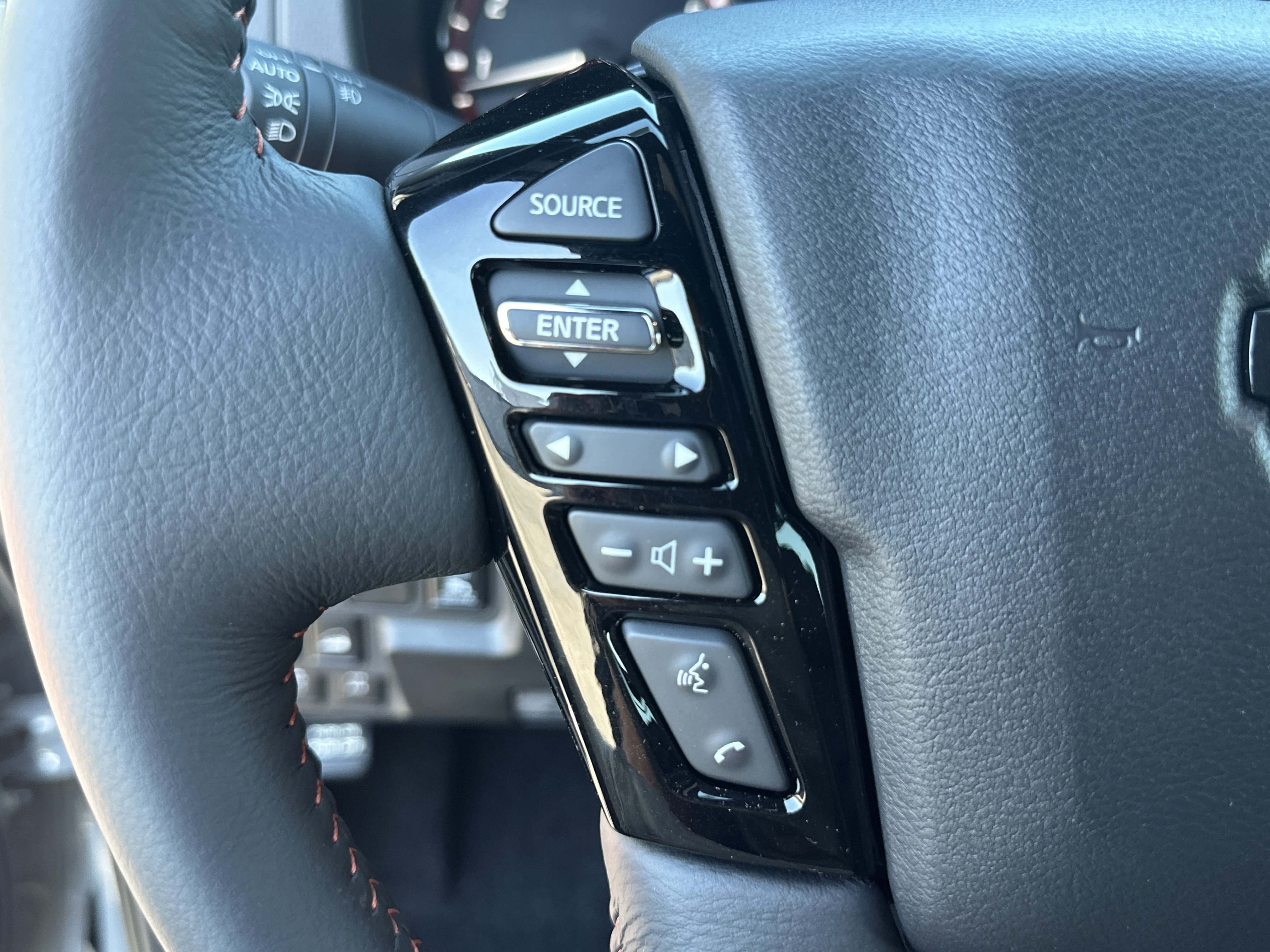 2025 Nissan Frontier PRO-4X - Photo 28