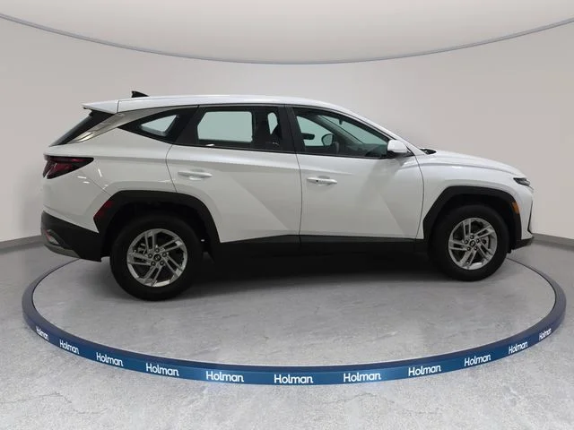 Used 2025 White Hyundai SE image 5