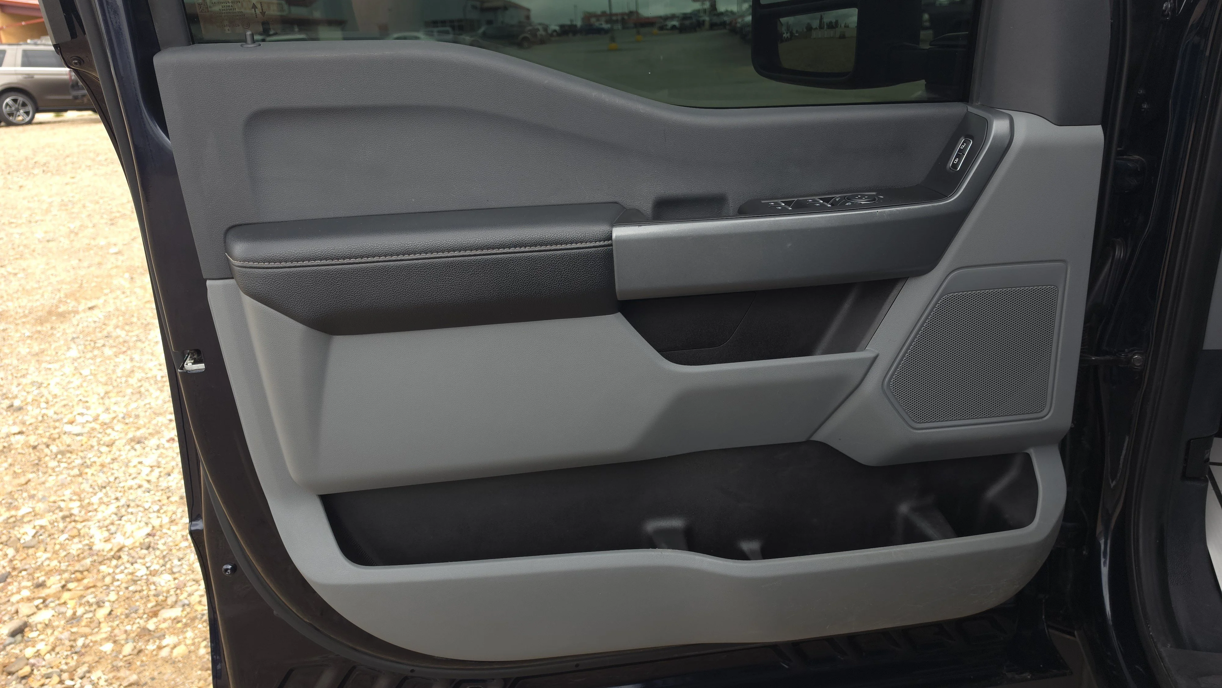 Used 2023 Blue Ford XLT image 11
