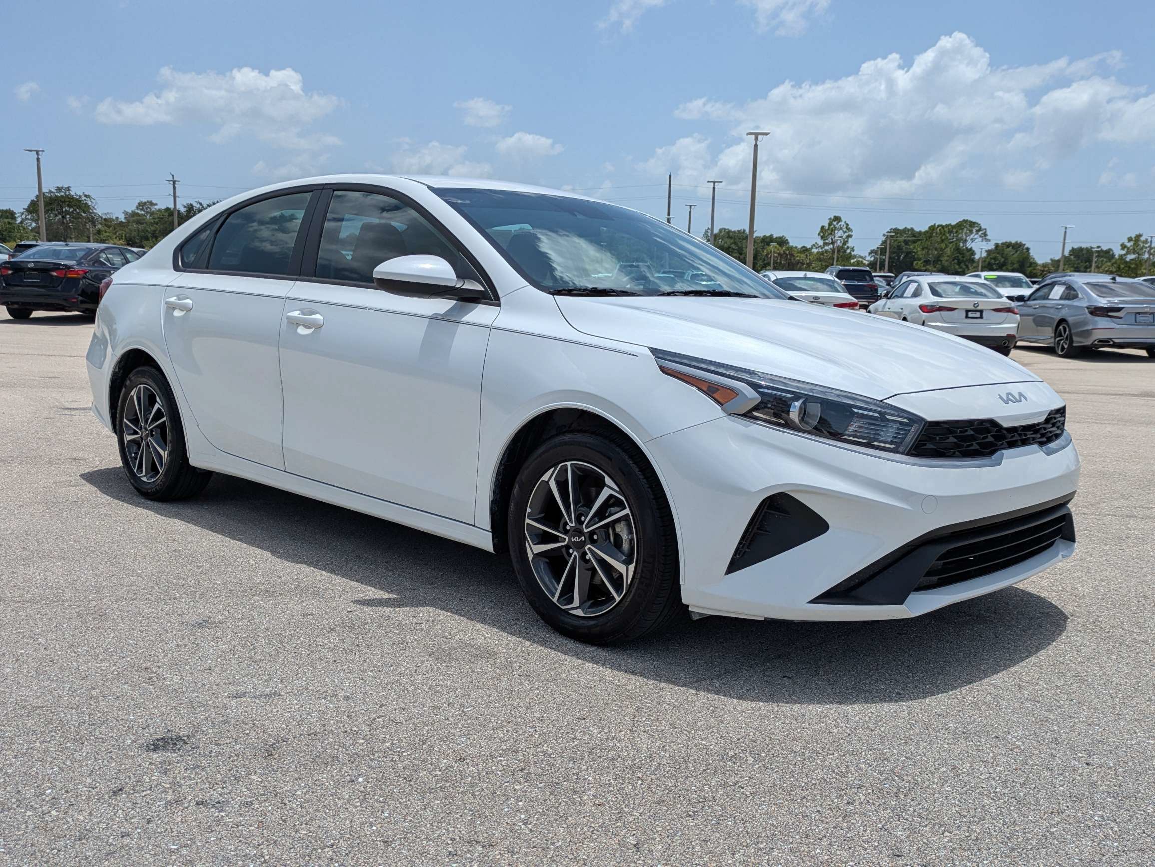Certified Used 2024 Snow White Pearl Kia LXS image 2