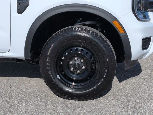 New 2026 Oxford White Ford XL image 11
