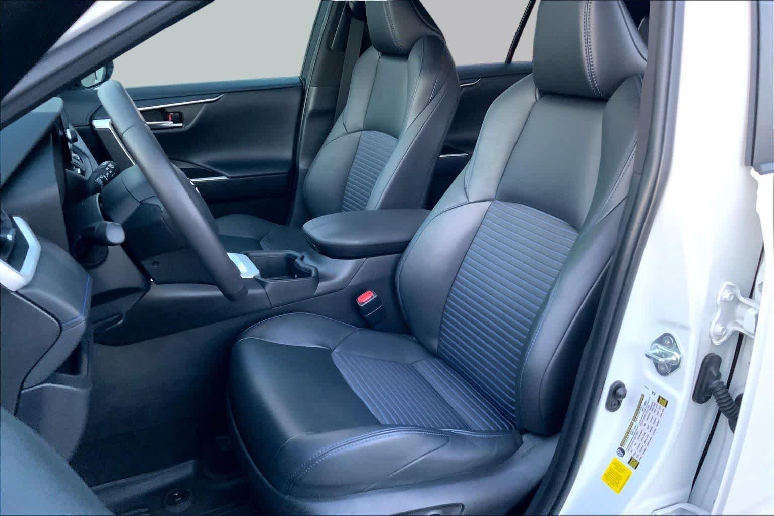 Used 2023 Wind Chill Pearl/Midnight Black Metallic Toyota Hybrid XSE image 8