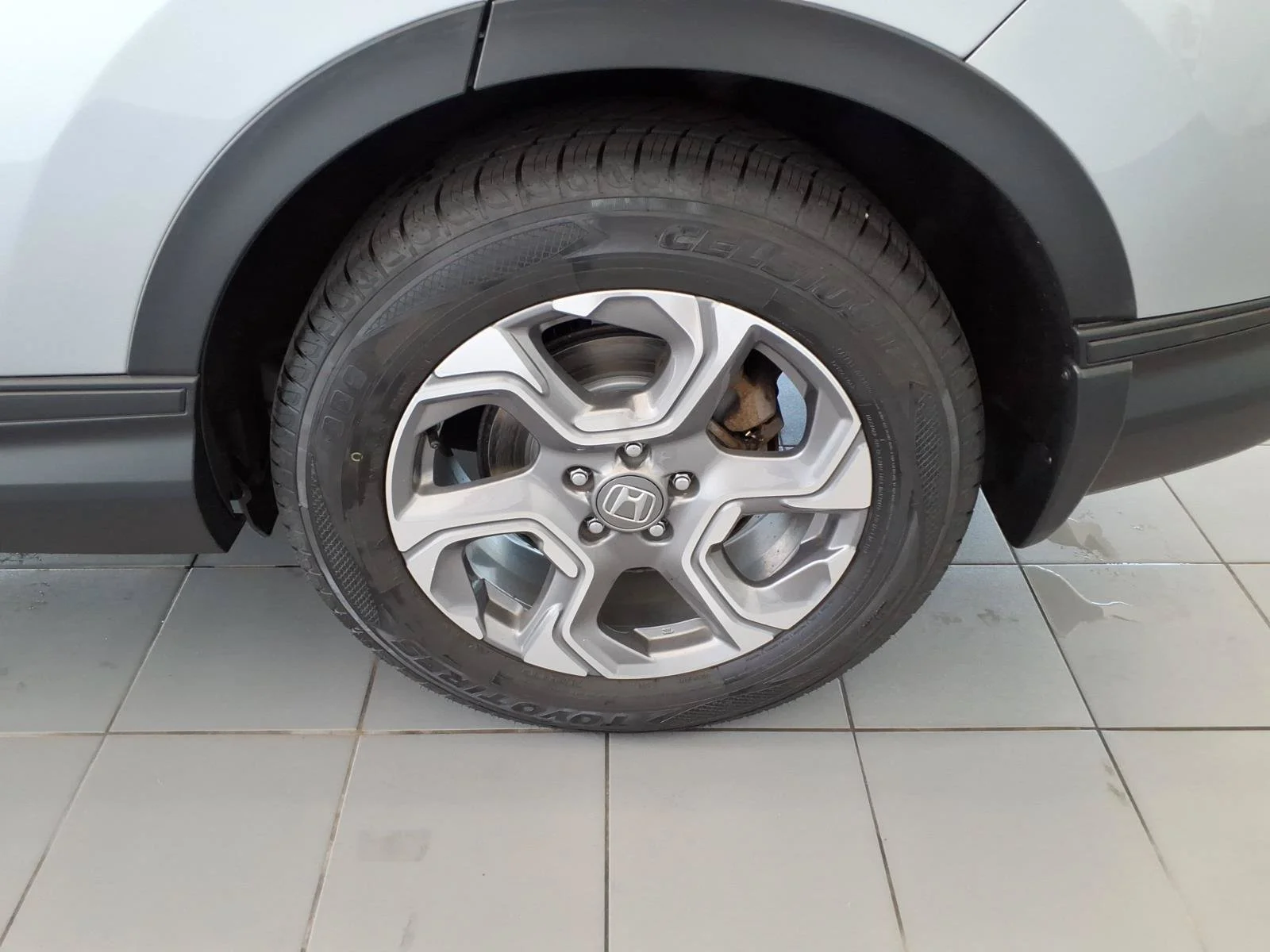Certified Used 2017 Lunar Silver Metallic Honda EX-L image 16