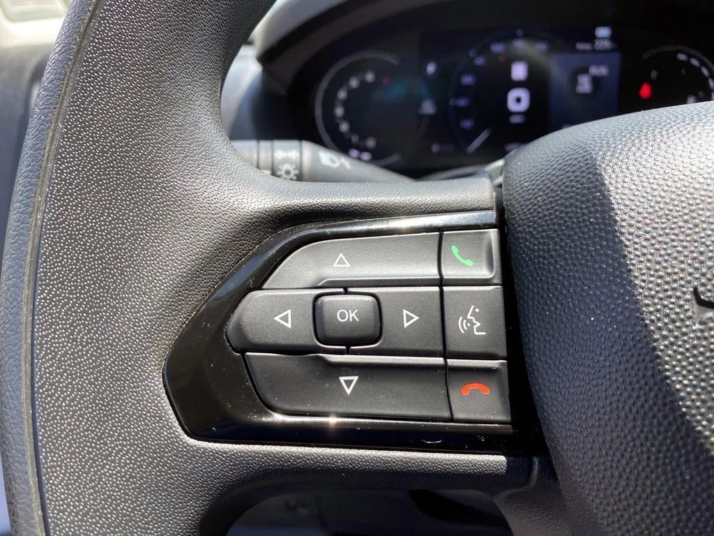 Used 2025 Bright White Clearcoat Ram  image 20