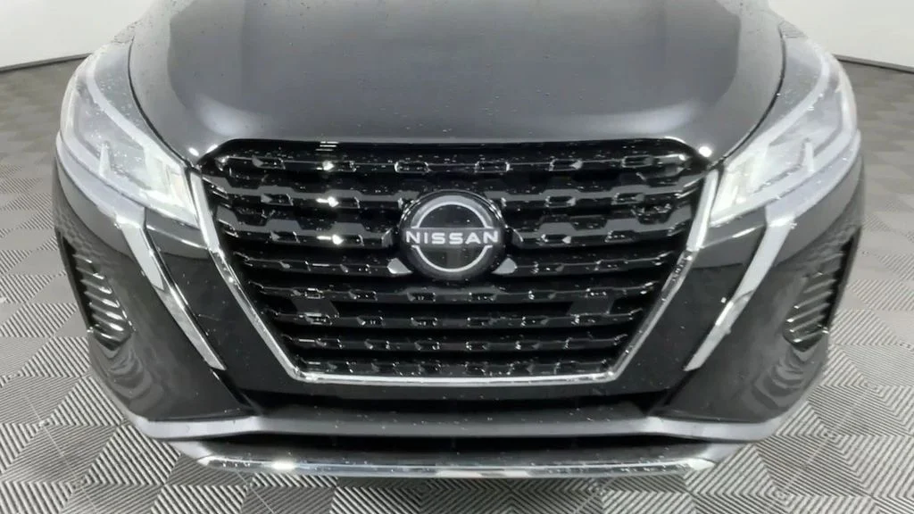 2025 Nissan KICKS PLAY Base - Photo 10