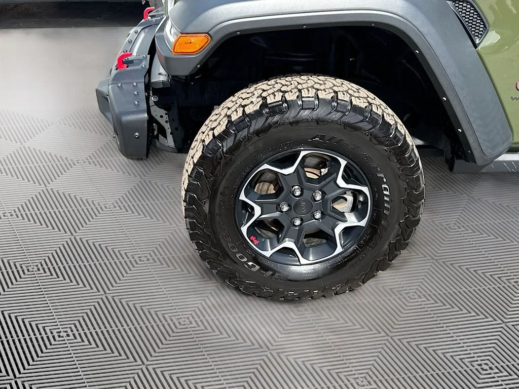 Used 2023 Green Jeep Rubicon image 35