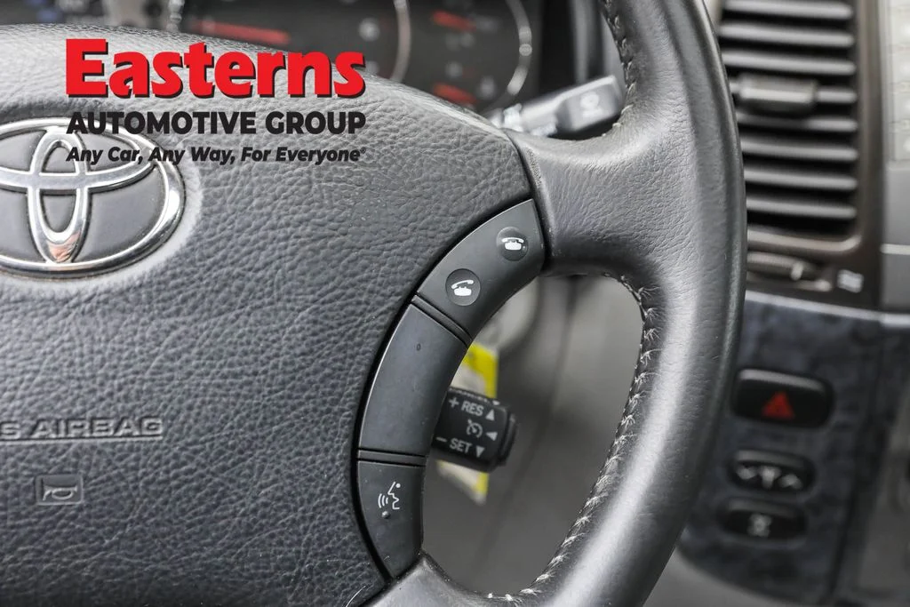 Used 2005 Black Toyota Base image 16
