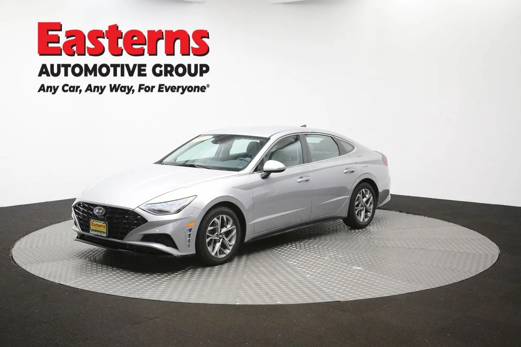 Used 2023 Silver Hyundai SEL image 55