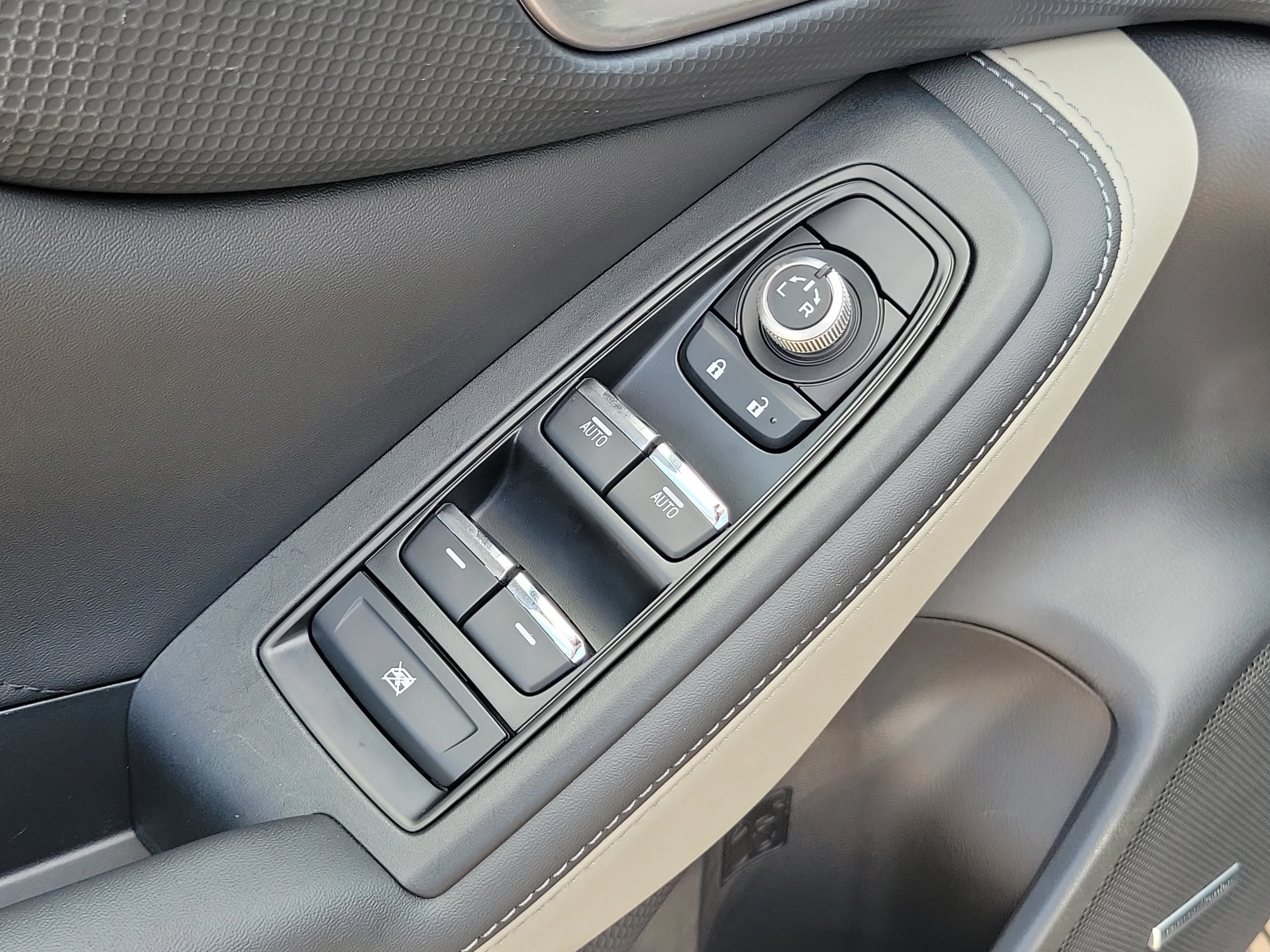 Used 2024 Magnetite Gray Metallic Subaru Limited image 24
