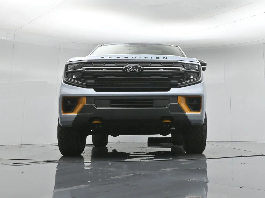 New 2026 Glacier Gray Metallic Tri-Coat Ford Tremor image 49