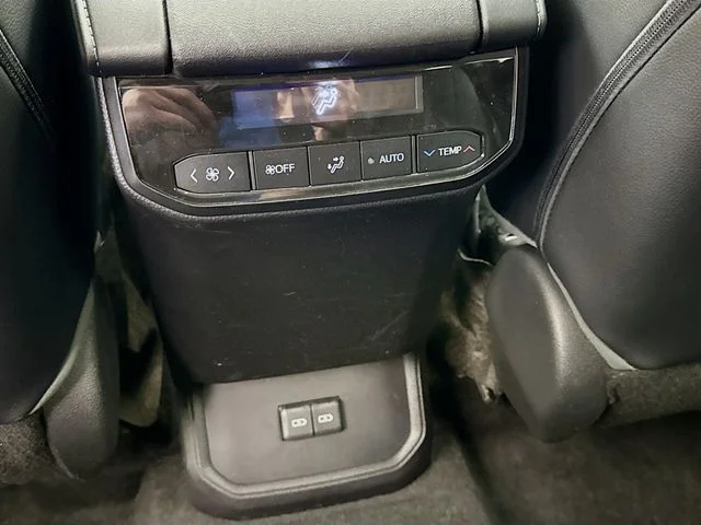 2023 Toyota Highlander XLE - Photo 26