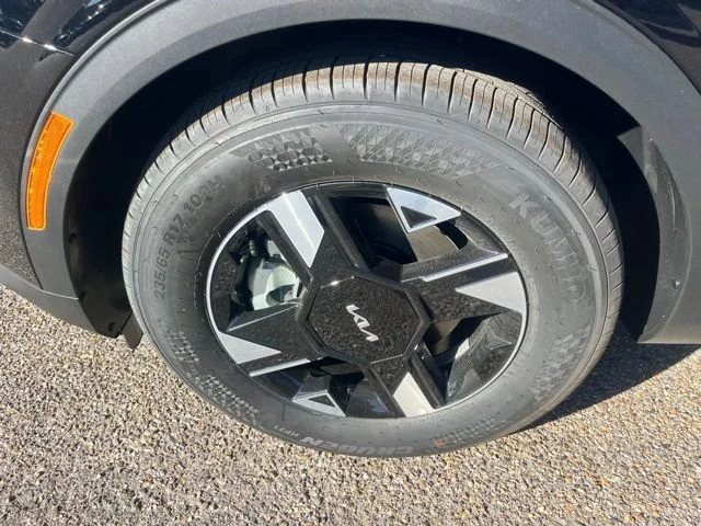 New 2026 Black Kia LX image 7