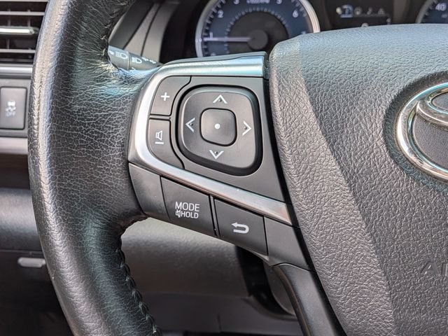 Used 2015 Silver Toyota XLE image 23