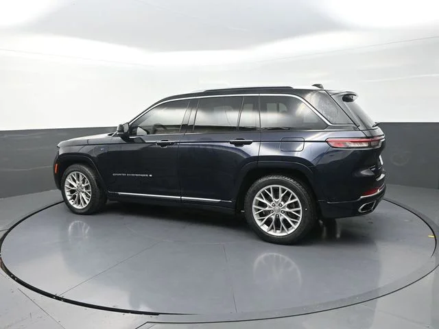 Used 2022 Black Jeep Summit Reserve 4xe image 44
