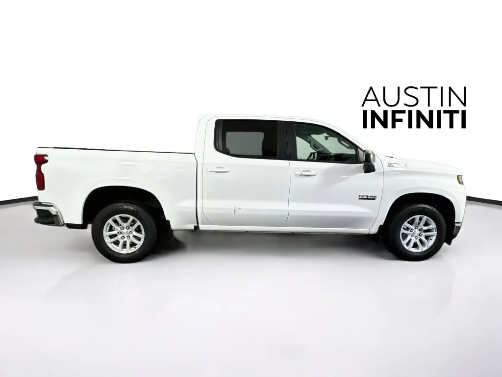 Used 2021 White Chevrolet LT image 9