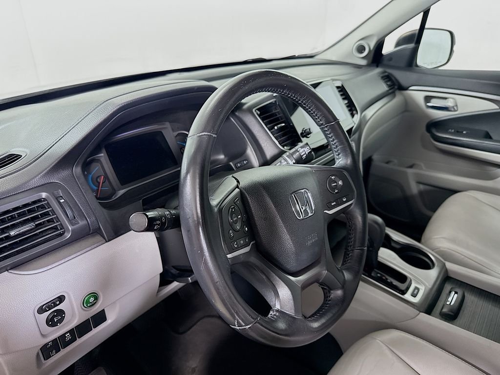 Used 2020 Gray Honda EX-L image 10
