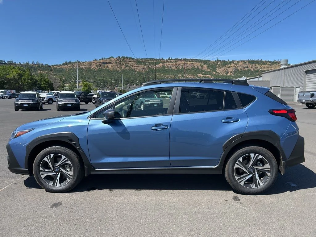 Used 2024 Horizon Blue Pearl Subaru Premium image 10