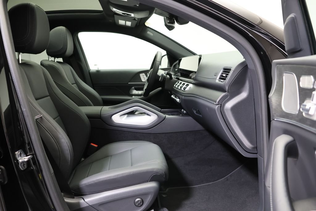 New 2026 Obsidian Black Mercedes-Benz GLE 450 Coupe image 46