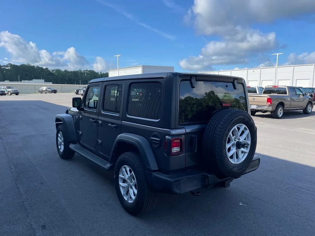 Used 2023 Gray Jeep Sport S image 6