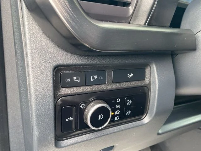 Used 2023 Silver Ford Lariat image 17