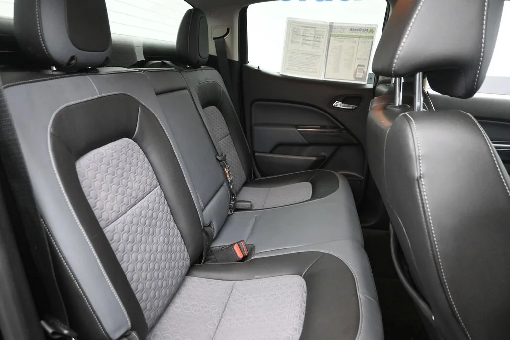 Used 2015 Black Chevrolet Z71 image 10
